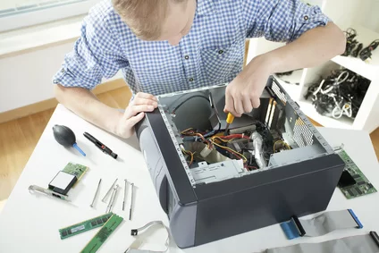 Komputer nie widzi dysku? Sprawdź, co zrobić, jeżeli komputer nie wykrywa dysku USB, SATA lub M.2