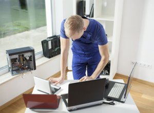 Na co warto zwrócić uwagę przy zakupie nowego komputera lub laptopa?