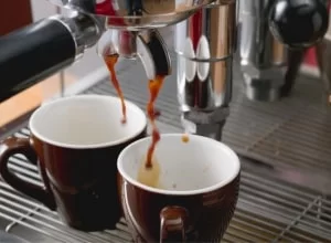 Niesmaczna kawa? Sprawdź, jakie mogą być tego przyczyny!