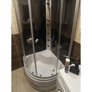 Montaż kabiny prysznicowej z hydromasażem